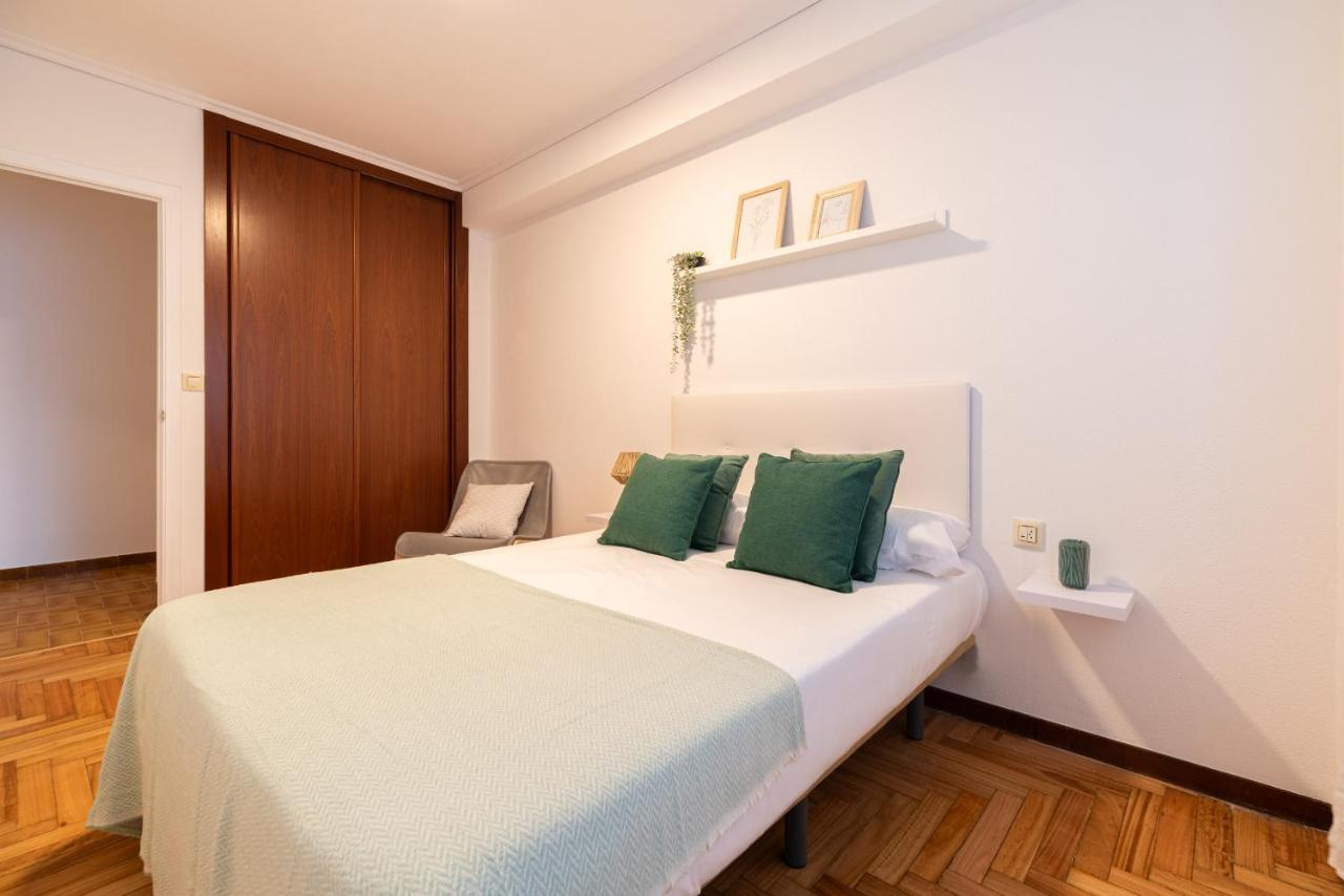 Ferienwohnung Amplia Vivienda Con Garaje Vigo Exterior foto