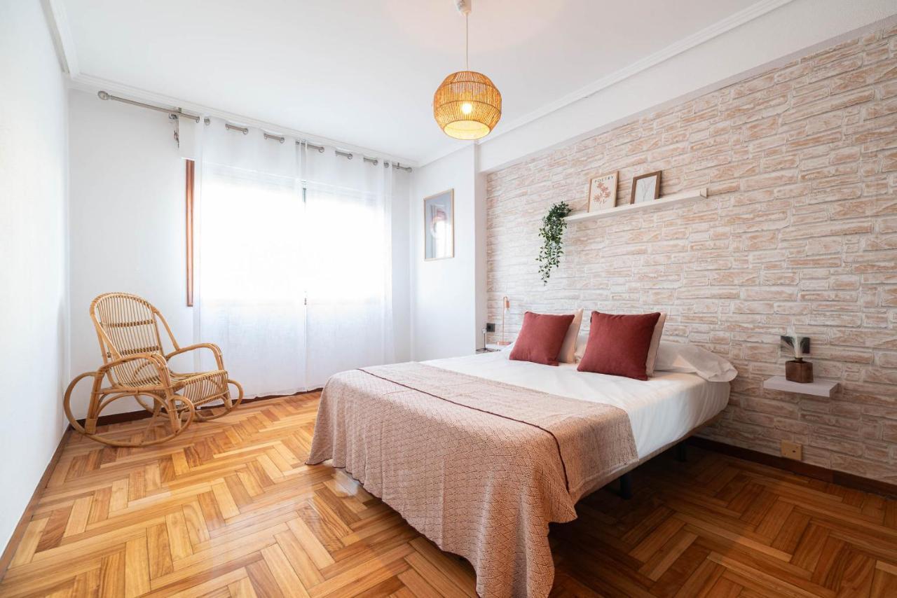 Ferienwohnung Amplia Vivienda Con Garaje Vigo Exterior foto