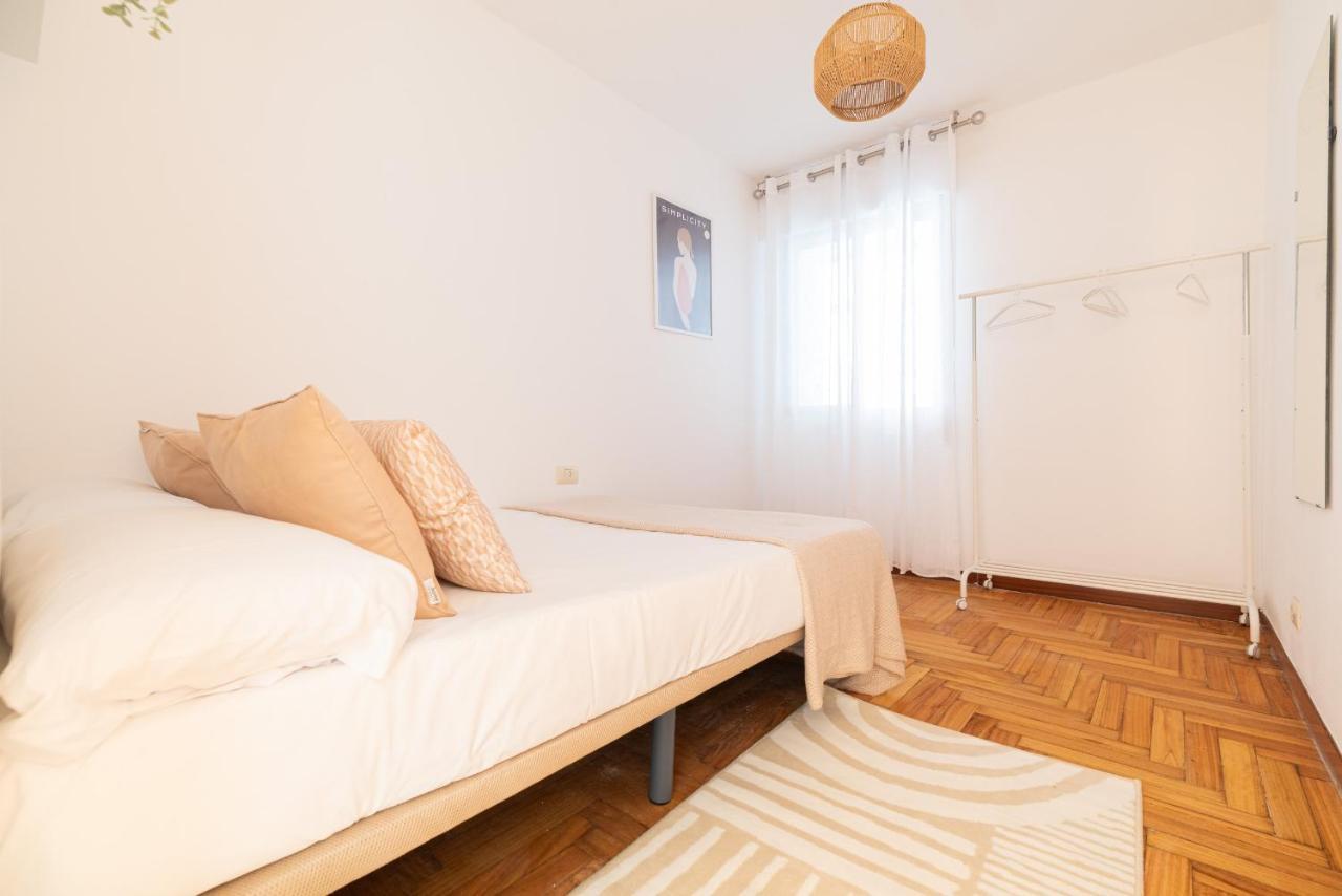 Ferienwohnung Amplia Vivienda Con Garaje Vigo Exterior foto